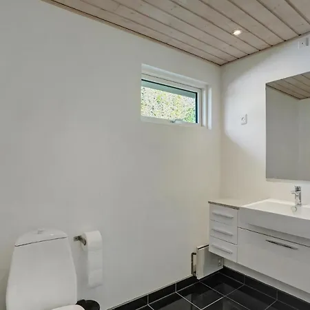 Gorgeous Home In Hojslev 度假居 霍伊斯莱乌