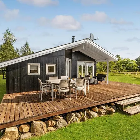 3 Bedroom Cozy In Hojslev