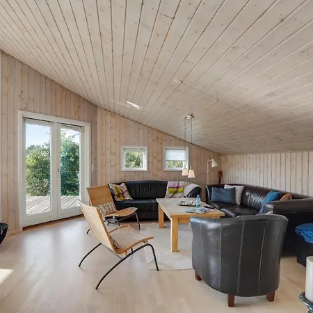 3 Bedroom Cozy In Hojslev Holiday home *