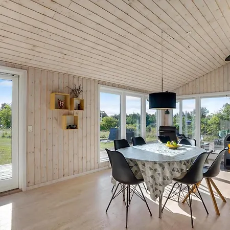 Gorgeous Home In Hojslev