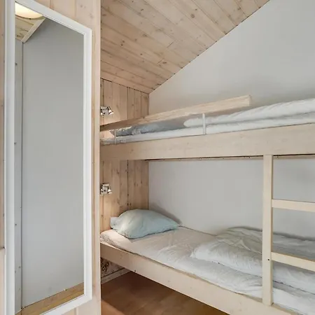 度假居 Gorgeous Home In Hojslev