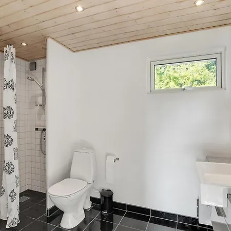 3 Bedroom Cozy In Hojslev *